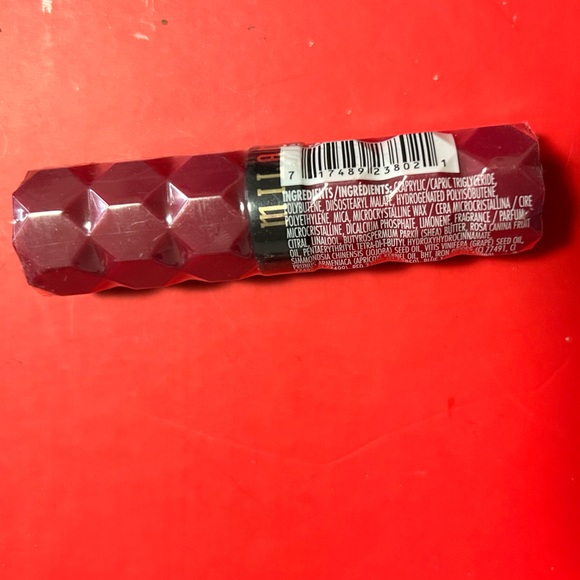 Sealed Milani Fetish Shine Lipstick in the shade “fantasy” - Picture 2 of 3